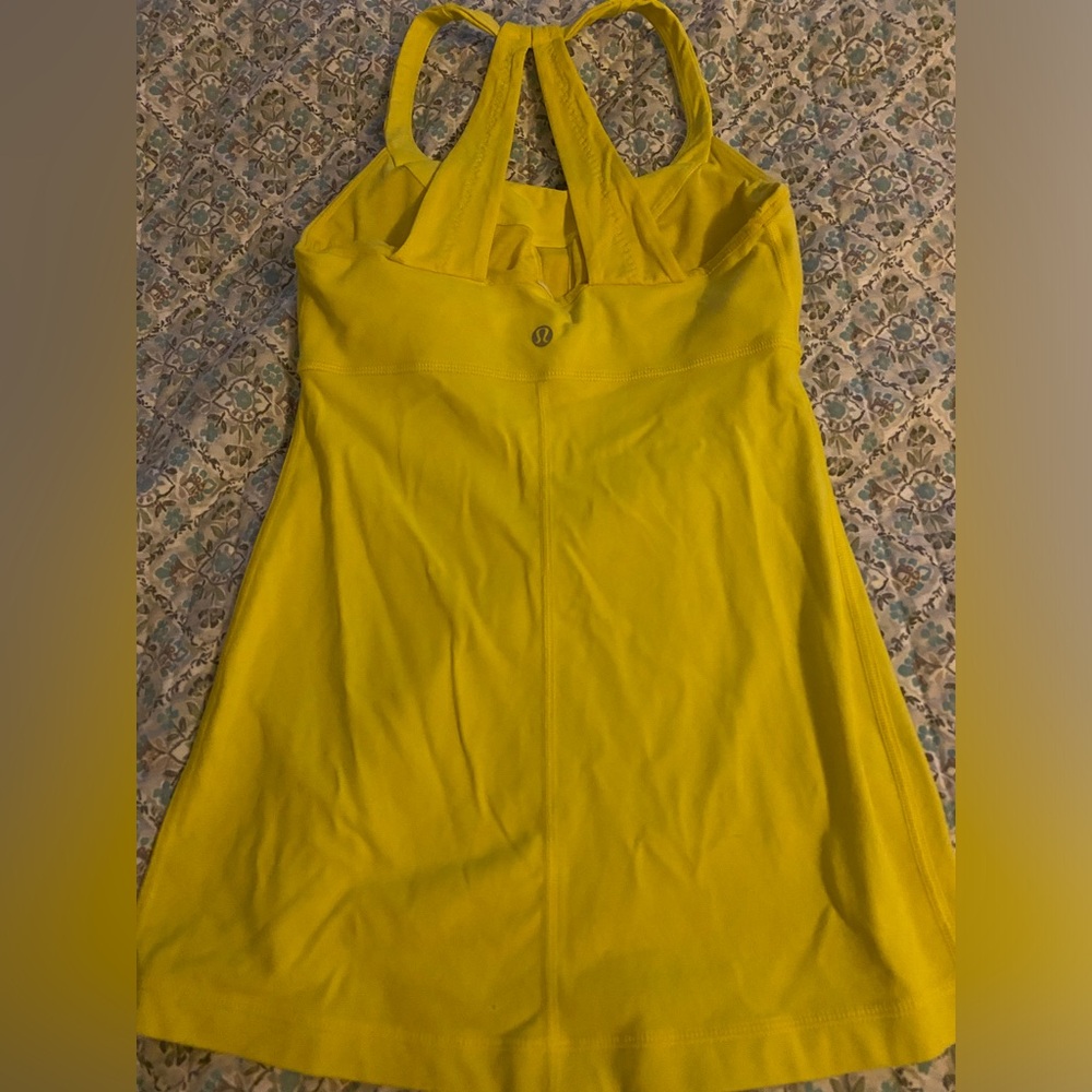 Lulu sports top